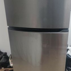 Brand New Fridge from Ikea- Doesn't get Cold. 