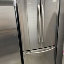 Samsung French Door Apartment Size In Stainless Steel 