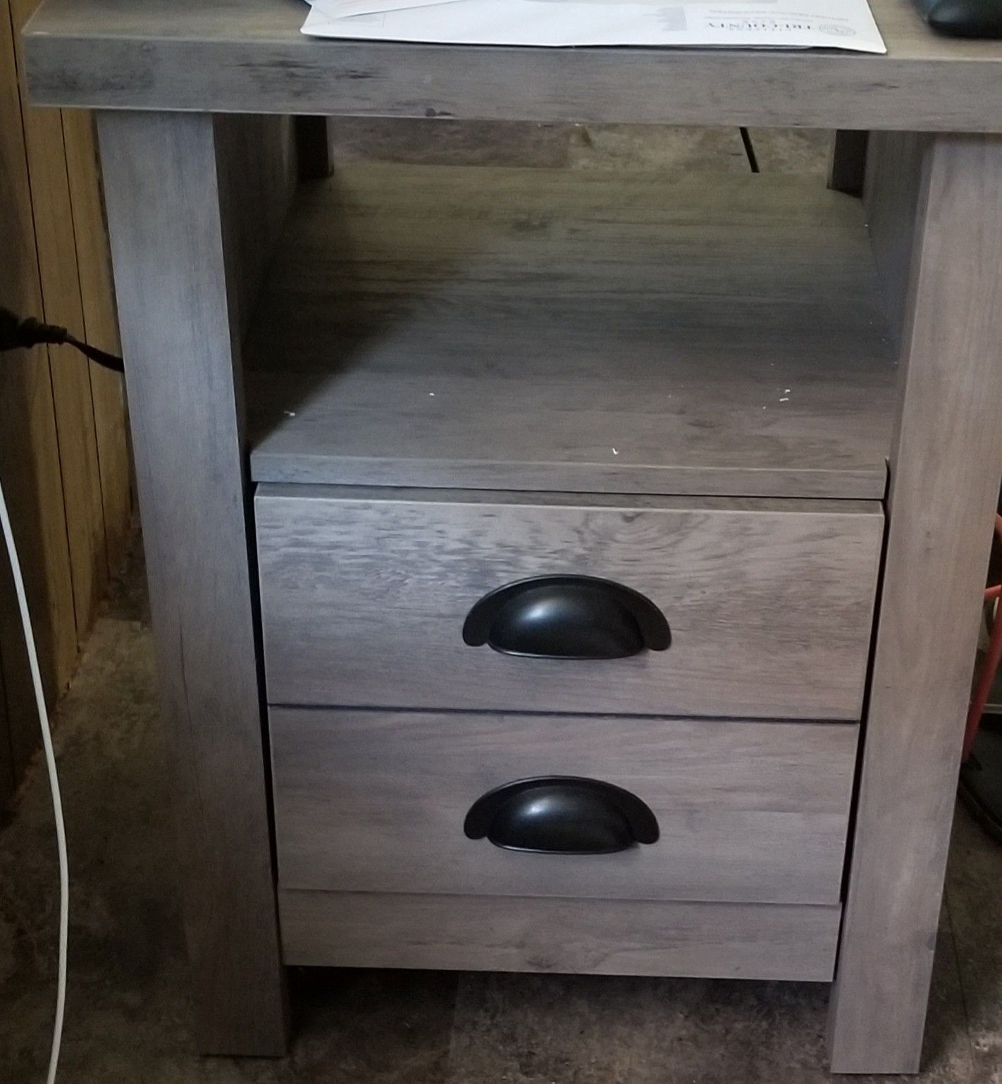 END TABLE, NEW, BETTER HOMES & GARDENS
