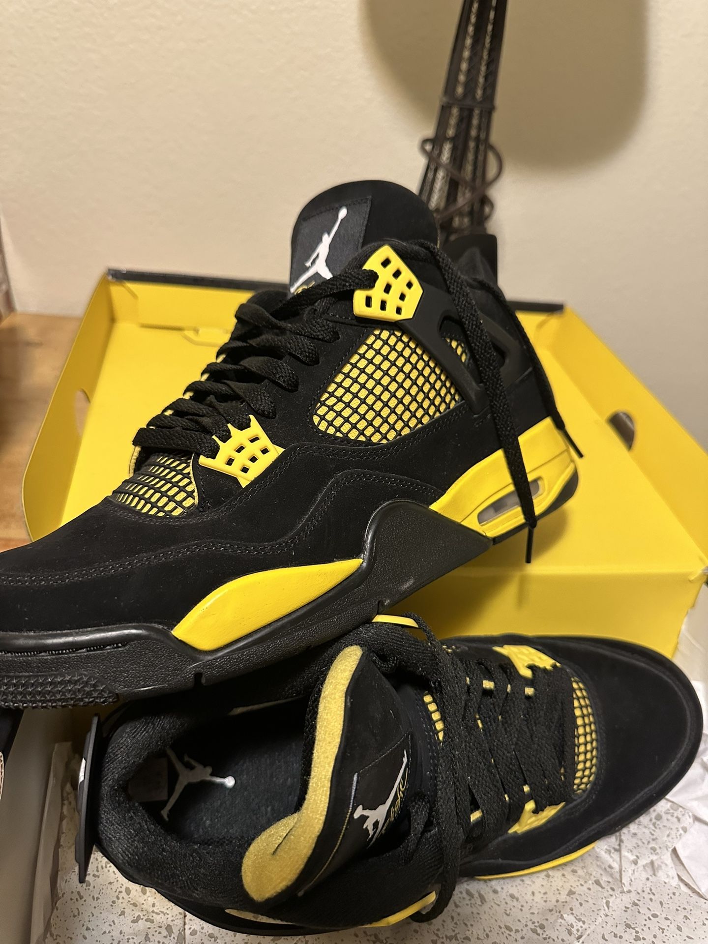 Jordan 4 Yellow Thunder Size 12 Men’s