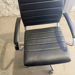 Modern Black Office / Conference Chairs (Set of 3)