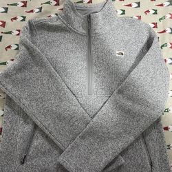 The North Face Women’s Crescent 1/4 Zip Pullover Fleece