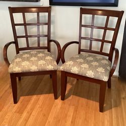 2 Bassett Furniture Traditional Contemporary Style Window Back Dining Arm Chairs