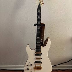 Carvin Contour 66T left handed electric guitar with Wilkinson tremolo and Katana 50 watt amp