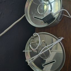 Like NEW. 2 CAT WATER FOUNTAIN BOWLS