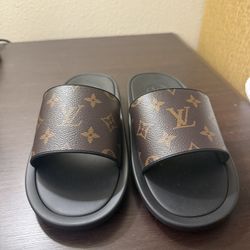 Louis Vuitton Sunbath Slippers Sandals 