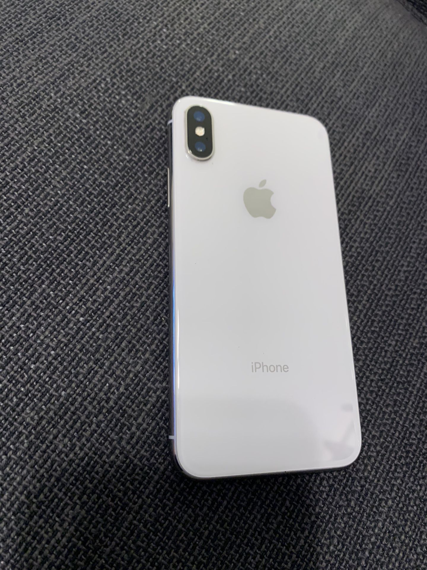 Iphone x 256 gb unlocked perfect condition some blemishes on stainless steel bumper from case but thats it kept in perfect condition