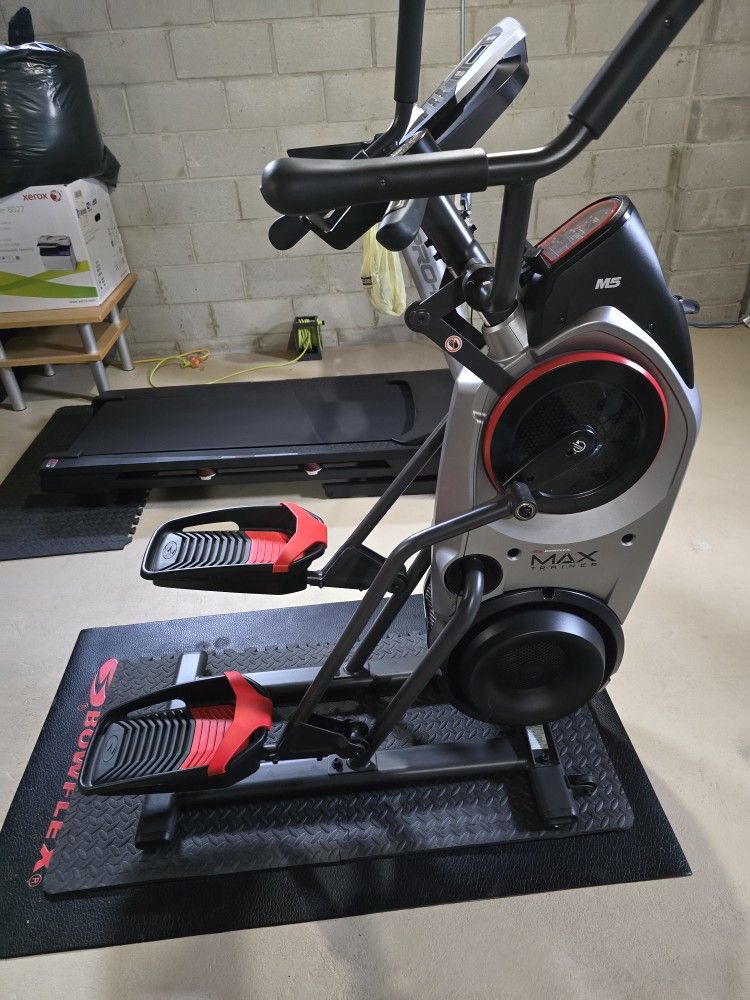 Bowflex Elliptical Max 5 Trainer (like New)
