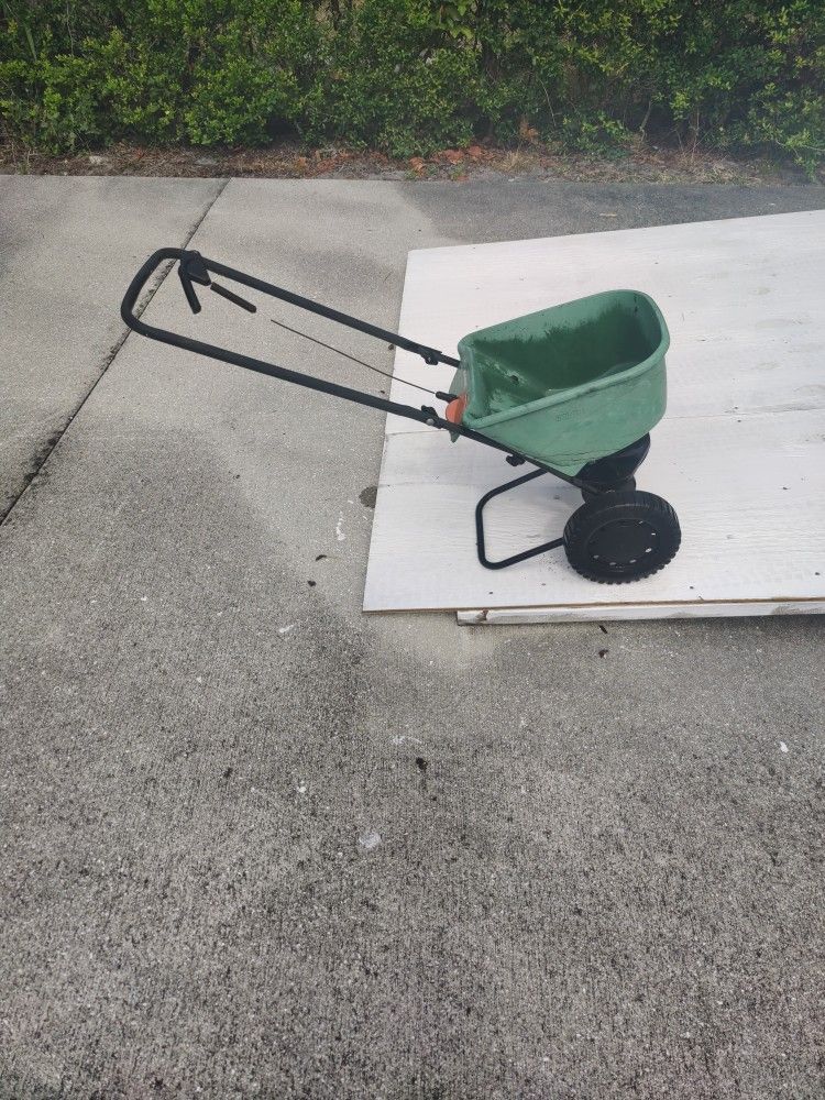 Broadcast Spreader