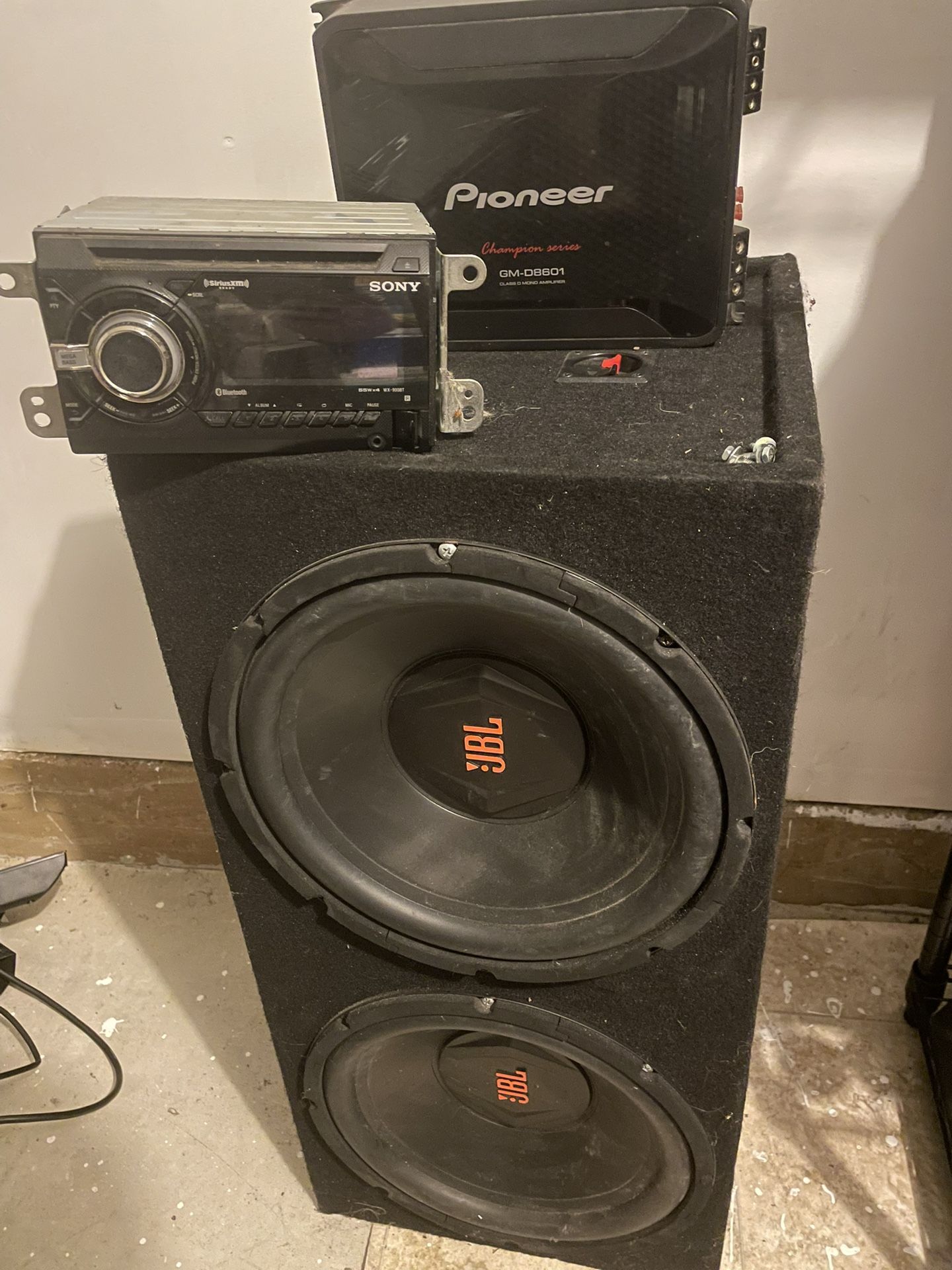 JBL 1000 Watt Subwoofer