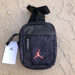 New Nike Jordan Airborne Hip Bag Fanny Pack Waist Belt Crossbody Black Infrared