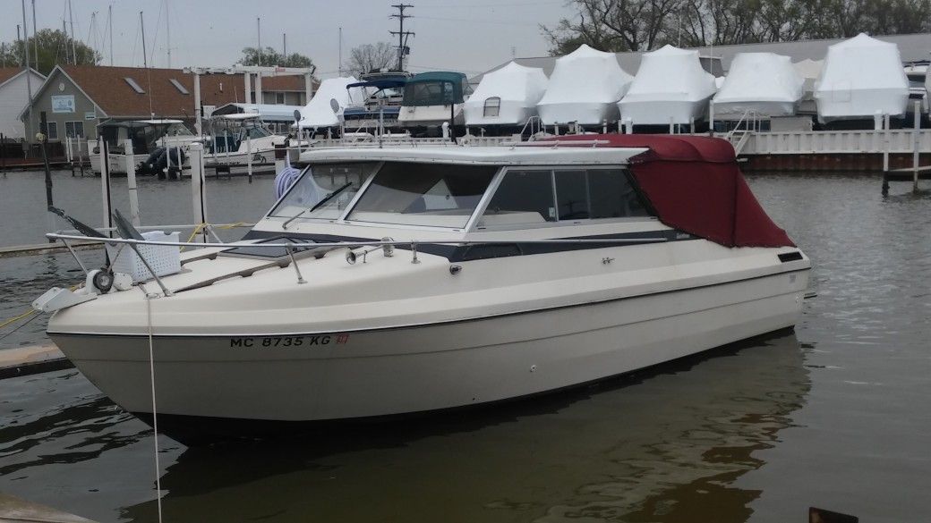 24.5 foot 1976 Bayliner Saratoga Hardtop Boat