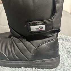 Men’s Snow Rain Boots Size 11