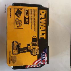 Brand new DeWalt Brand new DeWalt 20-Volt MAX XR Lithium-Ion Cordless Brushless Hammer Drill/Driver Kit w/ Tool Connect, (2) Batteries 2.0Ah & Charger