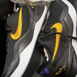 Kobe’s Laker Porto 8