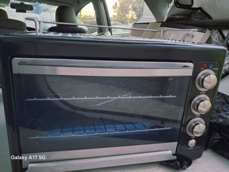 Food Network large-capacity countertop convection oven with rotisserie