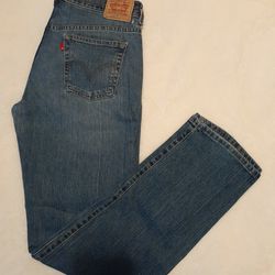 New Women's LEVI Jeans 