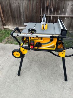 Dewalt 10” jobsite table saw