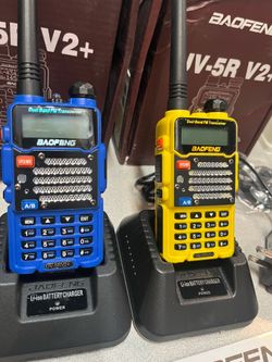 2 X BAOFENG UV-5R V2+ 5W 128CH dual band Two Way Radios