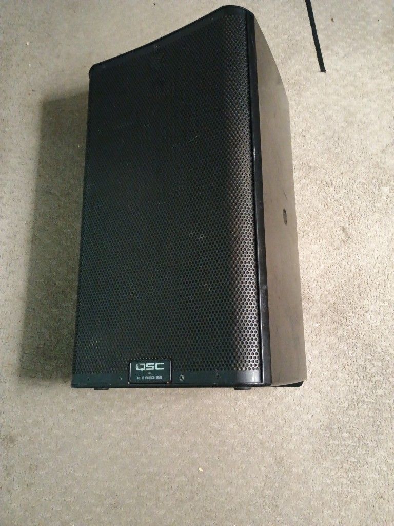 QSC K12.2 Powered Loud Speaker (Pair)