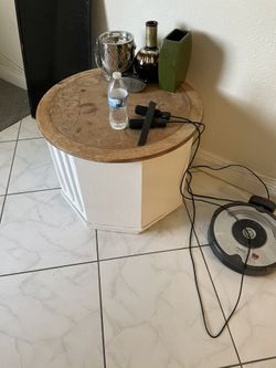 Round Table