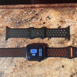 Apple Watch  Series 8 (45mm)