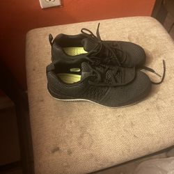 Zapatos De Trabajo Con Punta De Casquillo Marca Reebok Seminuevos Talla 7