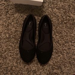 Simply Vera Black Studded Flats