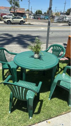Green Patio Dining Set