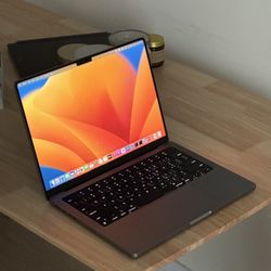 MacBook Pro 14-inch