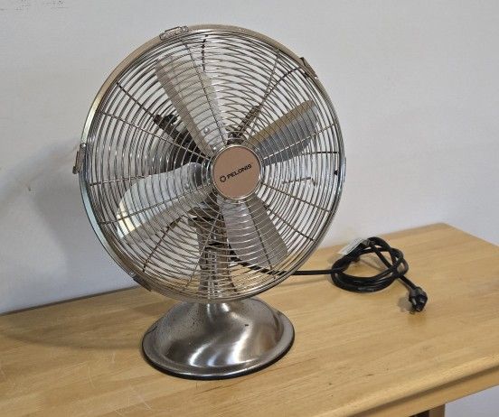 Retro Pelonis Metal Blade Oscillating Fan, Works Great
