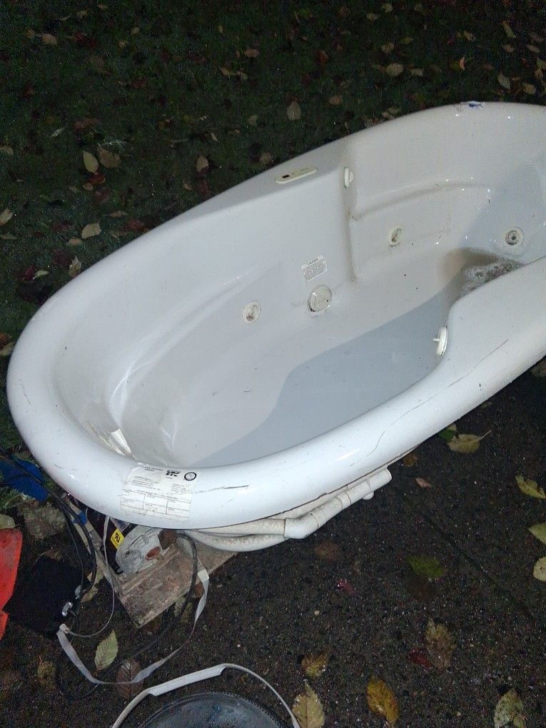 Max hydro's Swirl tub