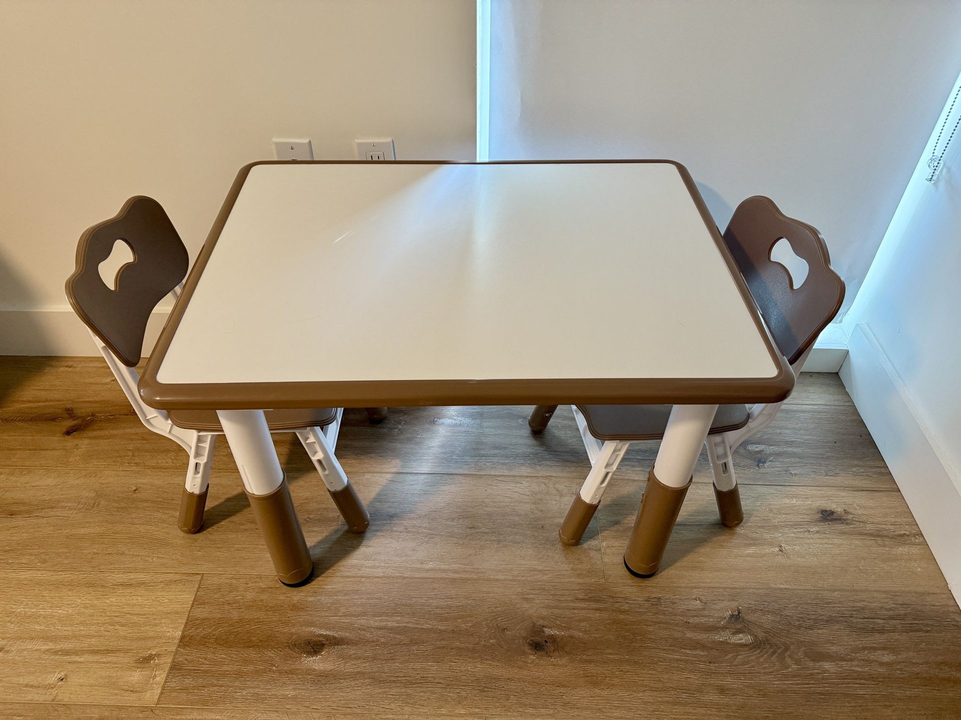 Kids Table
