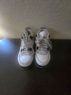 Kids Jordan 4s