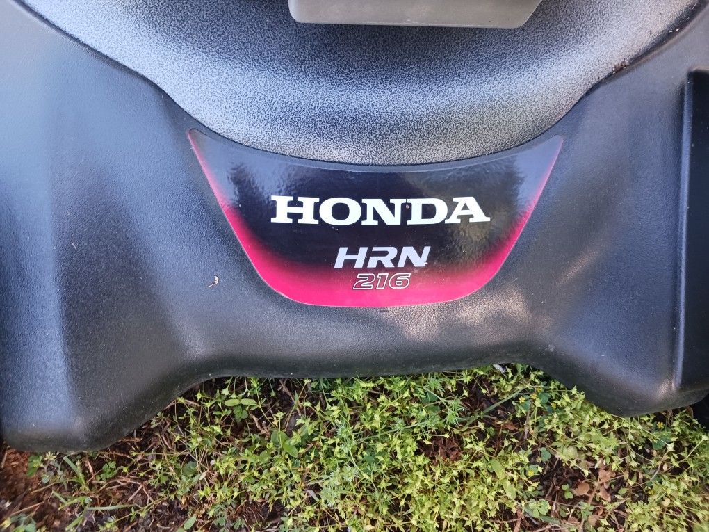 HONDA GCV 170 SELF-PROPELLED HRN 216 SMART DRIVE CONTROL MULCH NOT BAG
