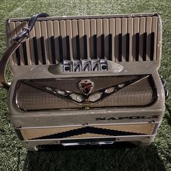 Napoli Accordion in good Condition
