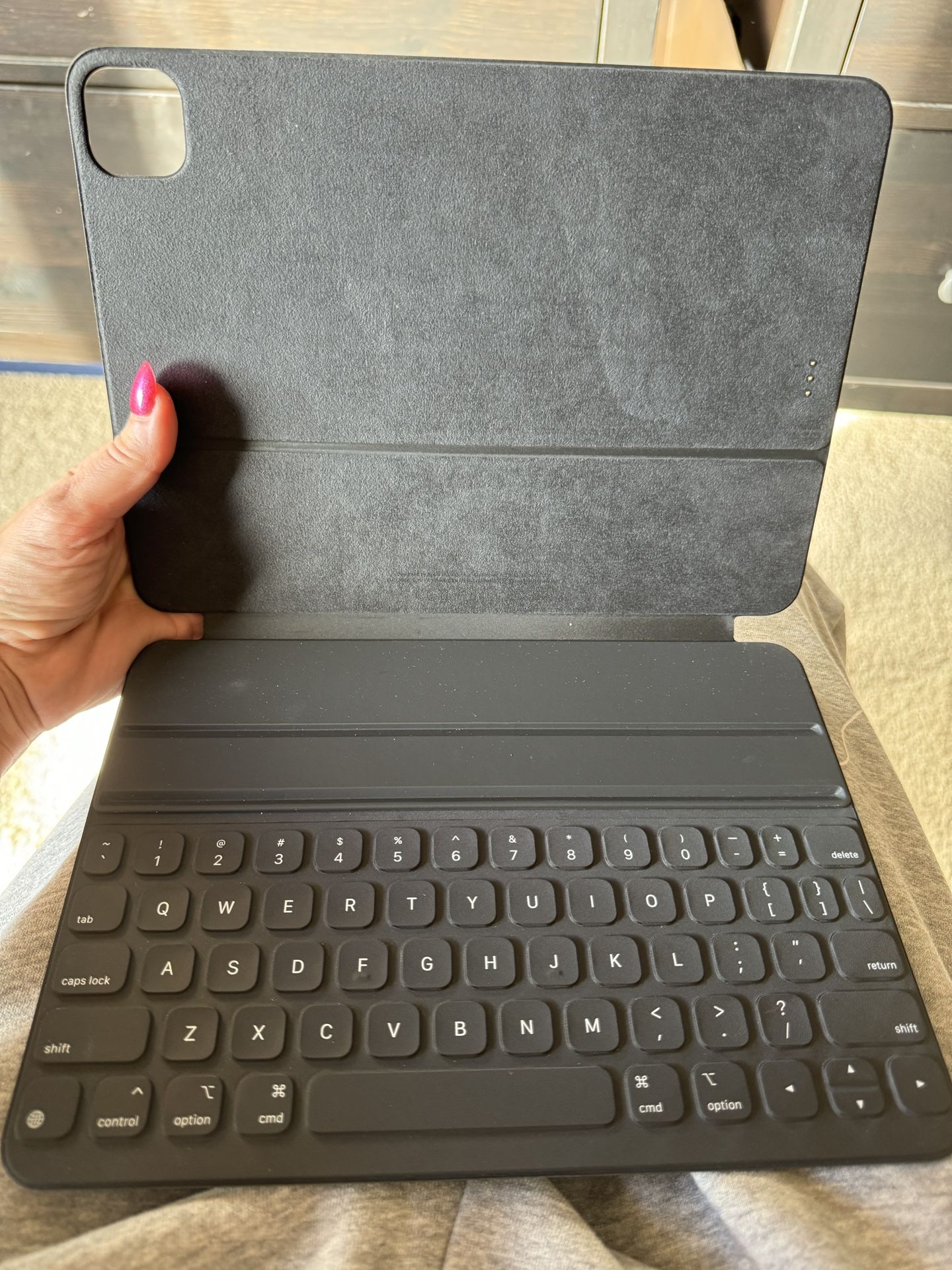 Brand New Logitec / Apple Never Been Used iPad Air Keyboard Case 