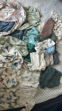 Newborn clothes bundle