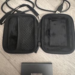 4TB Samsung Portable SSD/Hard Drive (CASE & WIRES INCLUDED)