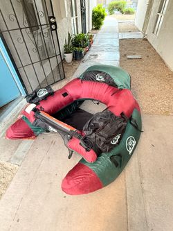 $70 Personal Pontoon craft used in good condition