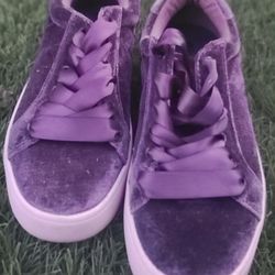 Comfortable Flat Sneakers