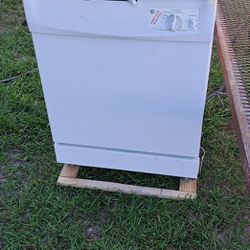 Dishwasher By G.E Brand New Never Used