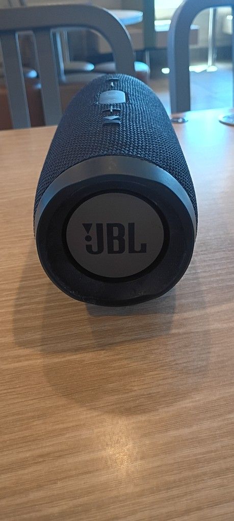 JBL CHARGE 3 BLUETOOTH SPEAKER $50