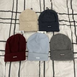 hollister - beanies