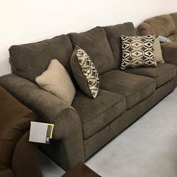 Brand New 💥 Extra Discount/  Gray Nesso Queen Sofa Sleeper / Living Room Furniture 