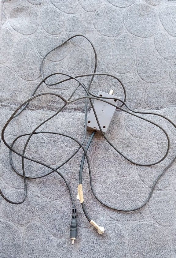 Nintendo NES (RF Cable Wire) USED works