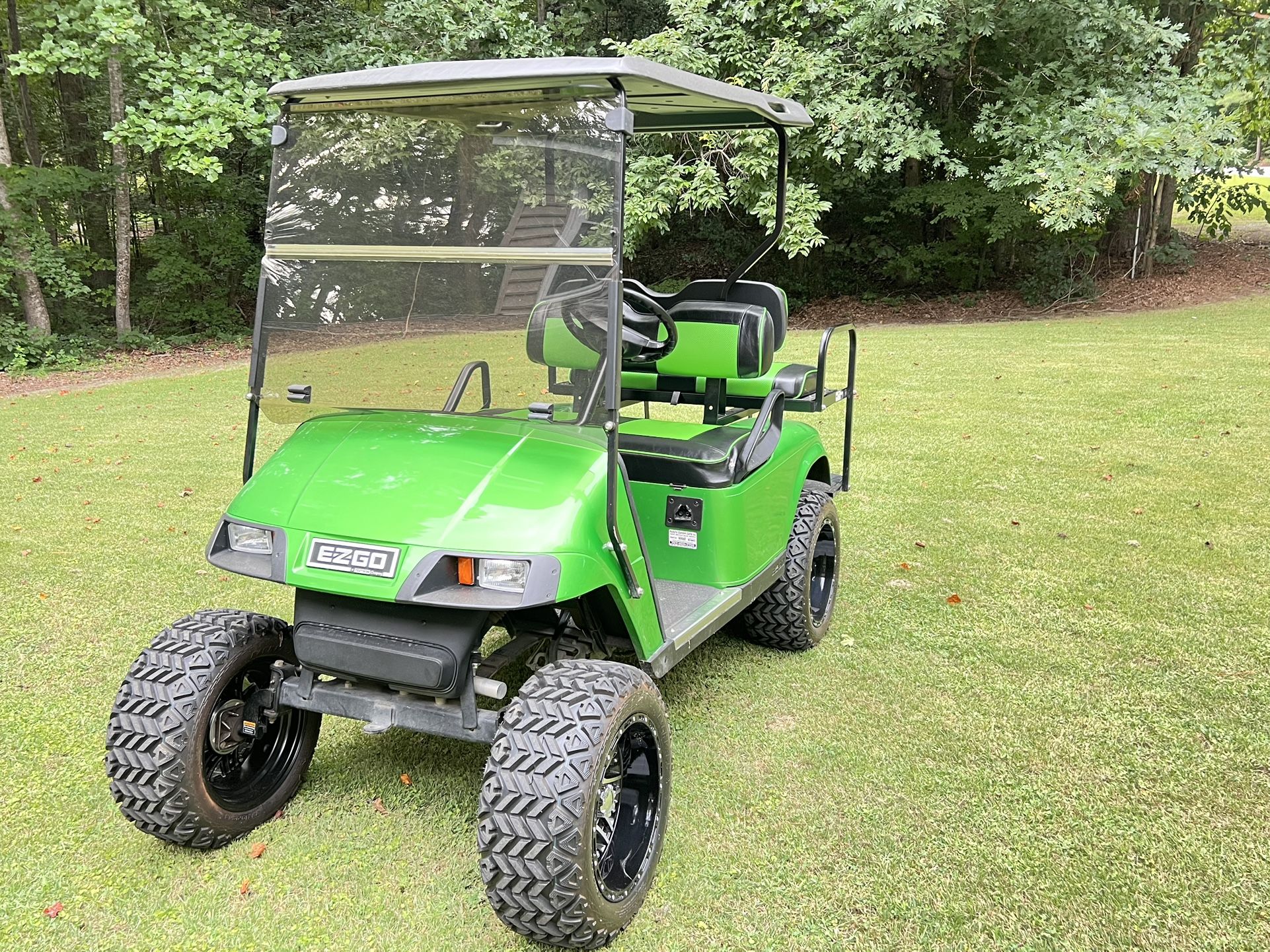EZ-GO Golf Cart