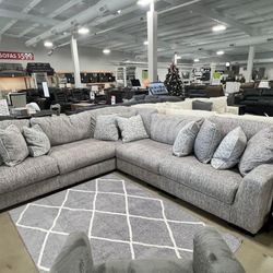 [OM] 🟪 Only $45 initial then take it home 🏡 Brand New  Regent Park 5 Piece Sectional 