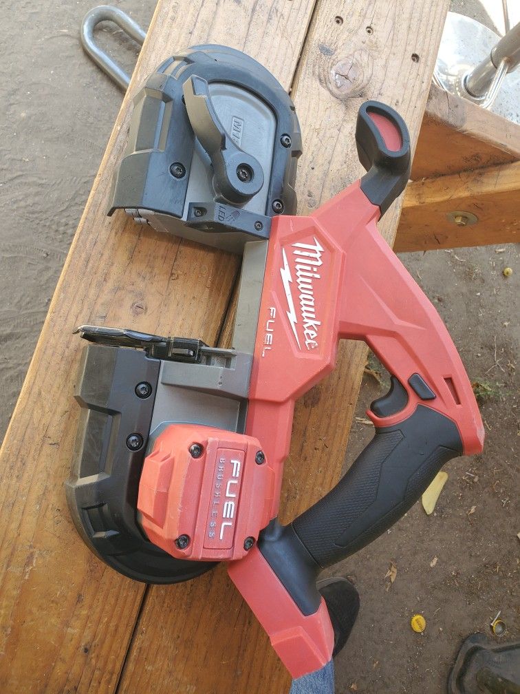 Milwaukee M18 Fuel Band Saw (Tool Only) (Blade Is Not Included)