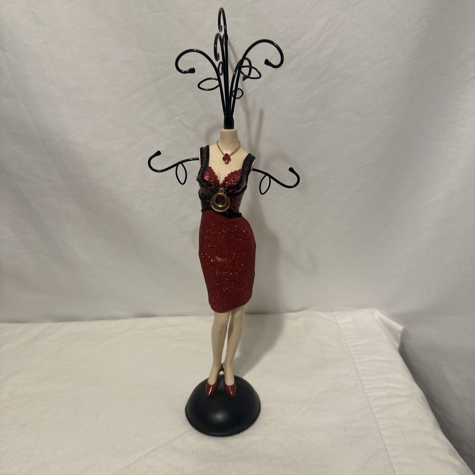 Decorative jewelry holder